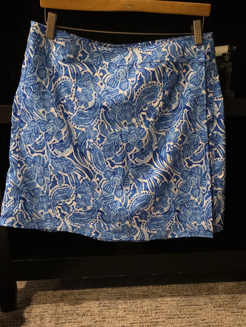 Rip Skirt Blue/whitw Florql A-Line Skirt Size Large Length 19 In.